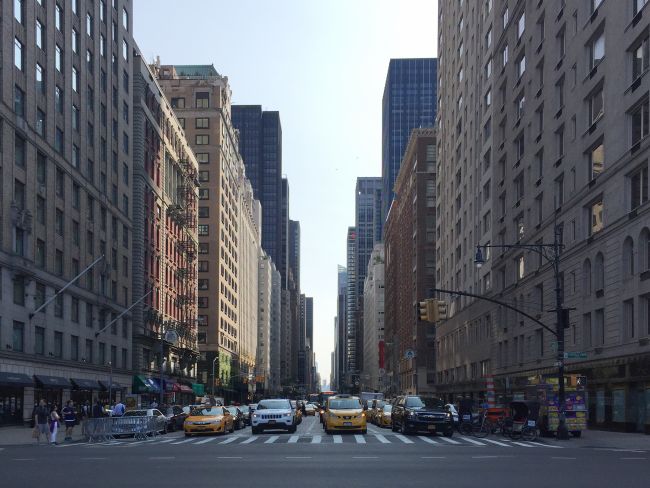 I flussi veicolari a New York definiscono geometrie simmetriche all’interno del tessuto