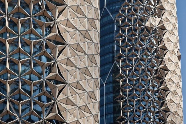 Le strutture intelligenti delle torri Al Bahar Towers di Abu Dhabi 