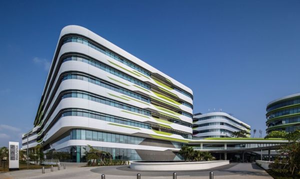 L’esterno del campus eco-sostenibile di Singapore University of Technology and Design