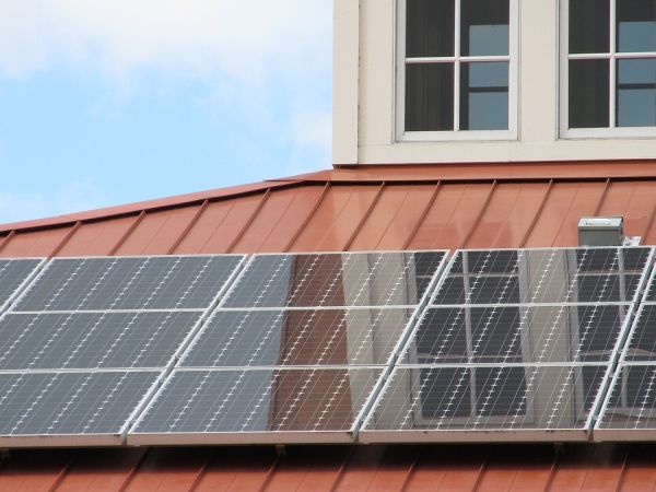 Green Genius: L'energia solare come servizio a noleggio