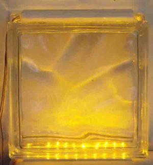 Dettaglio del mattone di vetro con LED (documentazione Ningbo Yuanhe Trader)