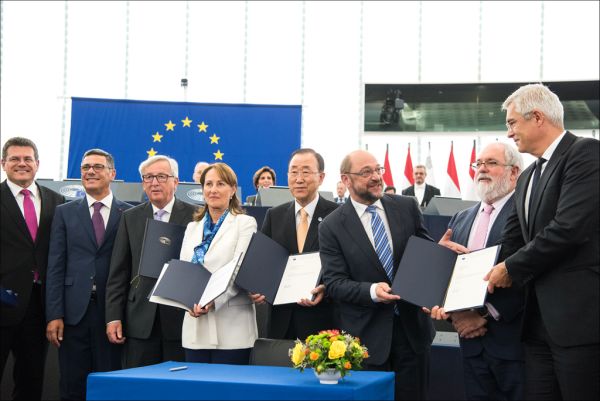 Il PE firma la ratifica dell'accordo di Parigi per il clima 1