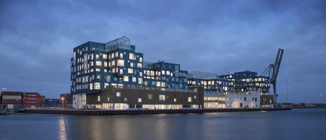 Scuola Internazionale di Copenhagen con la più grande facciata solare del mondo 2