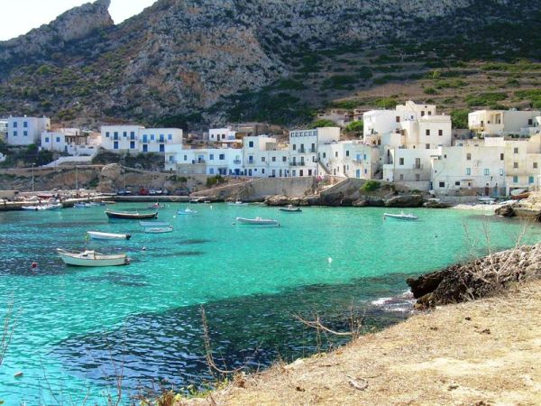 Mobilità sostenibile e rinnovabili, Favignana sempre più green 1