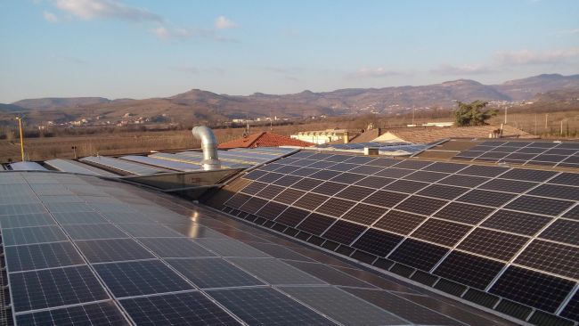 Inverter SMA per un impianto fotovoltaico ad alto rendimento 1