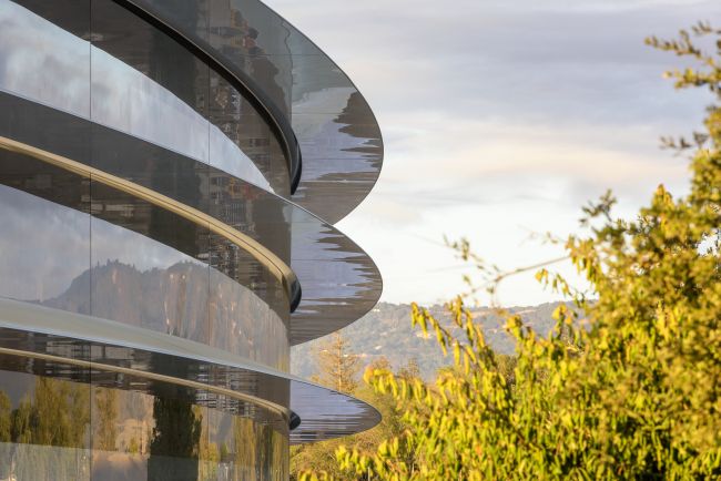 E' pronto l'Apple Park, megacampus futuristico e sostenibile 3