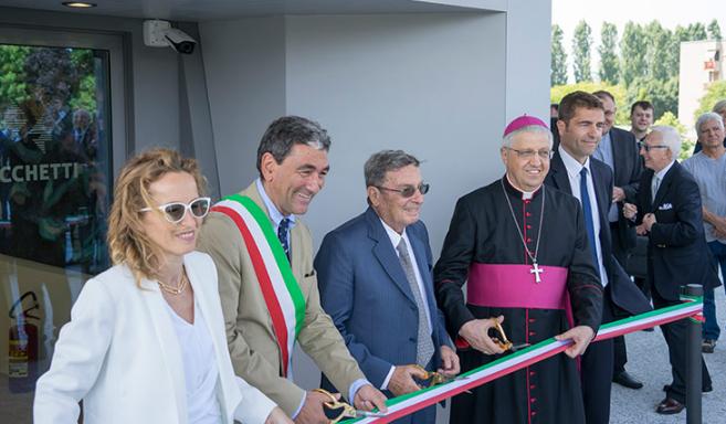 La famiglia Zucchetti nel giorno dell'inaugurazione