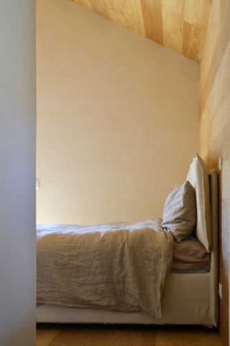 Legno di rovere per la camera da letto della Casa passiva UD 