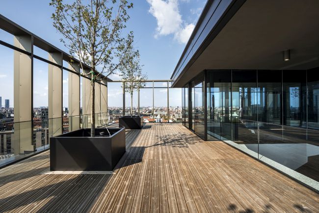 La terrazza di Torre Sassetti regala una vista a 360° su Milano