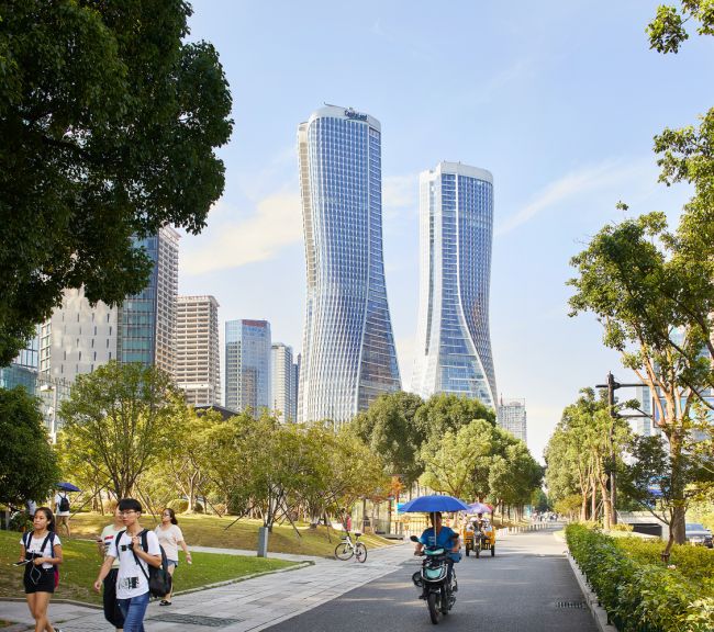 UNStudio ha progettato le due avveniristiche torri Raffles City nella città di Hangzou.