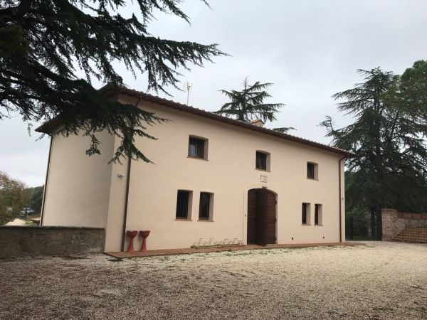 Riqualificazioneex scuderie del Monastero benedettino della Rocca di Sant'Apollinare 