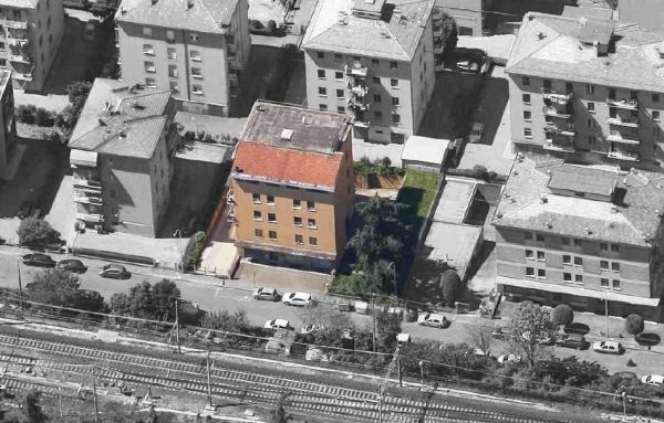 Riqualificazione di un ordinario edificio della periferia