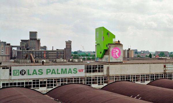 Architettura parassita: Las Palmas Parasite, di Korteknie e Stuhlmacher, 2001 Rotterdam