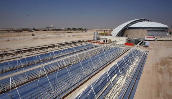 Impianto fotovoltaico fuori dallo stadio di Doha, Qatar