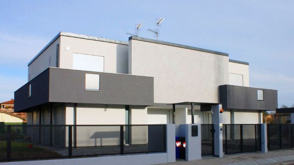 A carpi realizzato un edificio bioecologico NZEB con la soluzione monoblocco Roverblock per i fori finestra