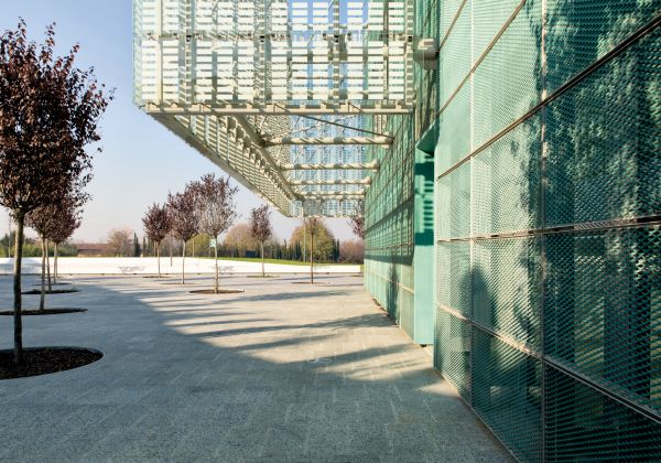KME per il rivestimento di uno degli edifici dell'Energy Park di Milano
