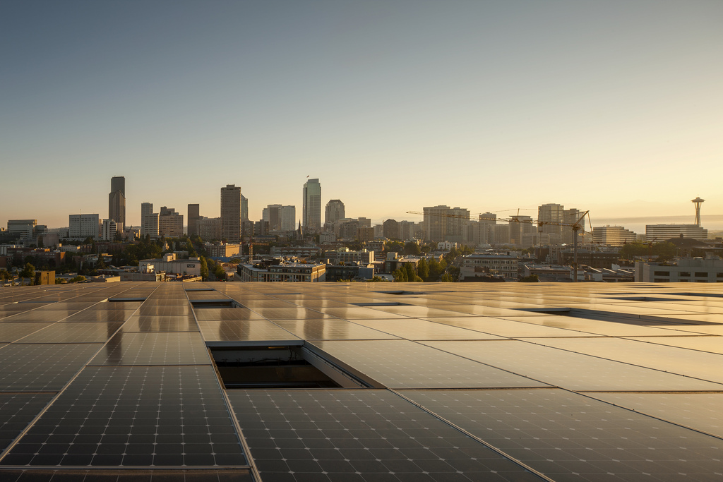 Impianto fotovoltaico sul tetto del Bullit Center di Seattle