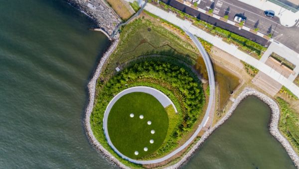 Il nuovo parco pubblico sul mare a New York