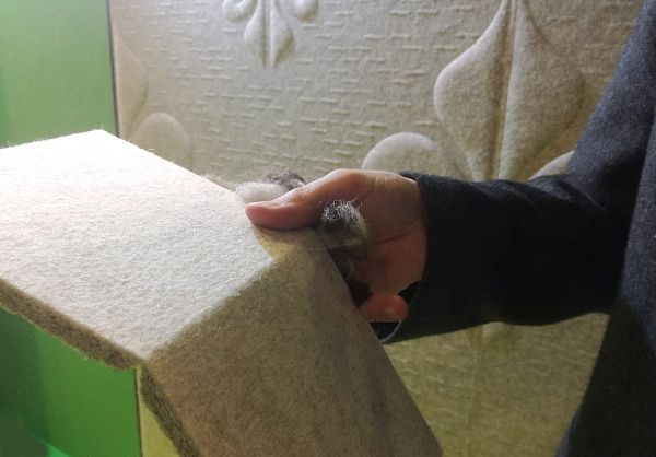 Whisperwool, isolante in lana di pecora dell'azienda Tante Lotte Design
