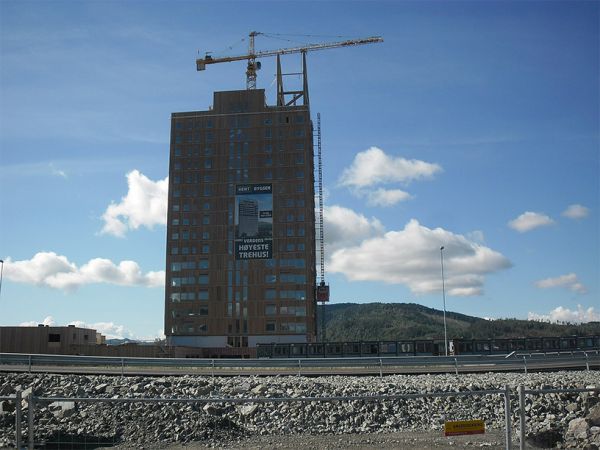 Mjøsa Tower in Norvegia, l'edificio in legno più alto del mondo