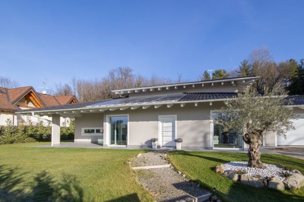 Vario Haus realizza una villa Varese: Consumi energetici irrisori e massimo comfort