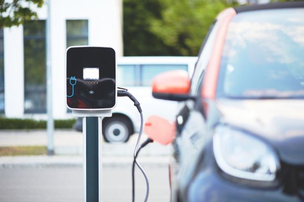 Diffusione colonnine di ricarica auto elettriche nel 2018