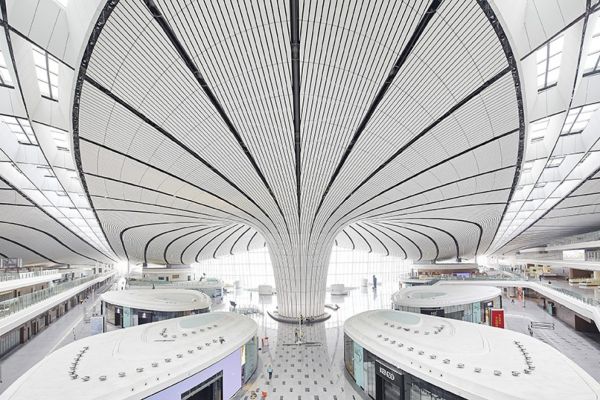 Daxing Airport di Pechino: una delle 8 gigantesche colonne