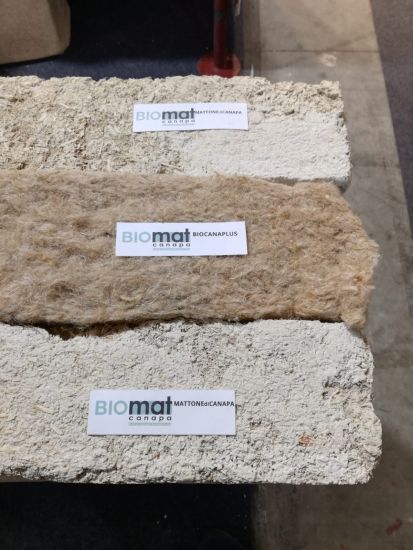 Mattone isolante naturale di Biomat Canapa