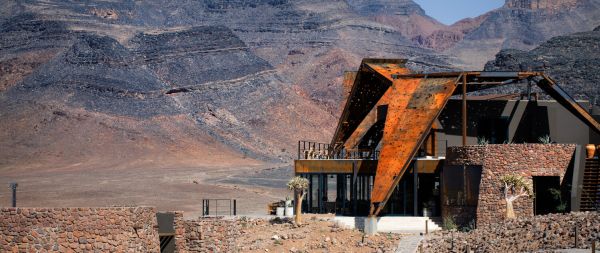 Sossusvlei lodge: l’hotel sostenibile nel cuore del deserto africano