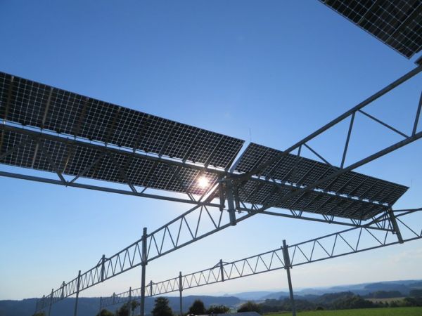 Fotovoltaico e fotosintesi, al via l’impianto pilota sul Lago di Costanza 2
