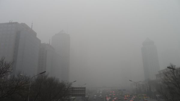 Lo smog soffoca le città italiane 1