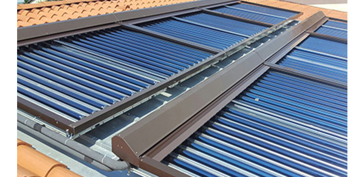 Protezione per collettori solari, resistente e adattabile