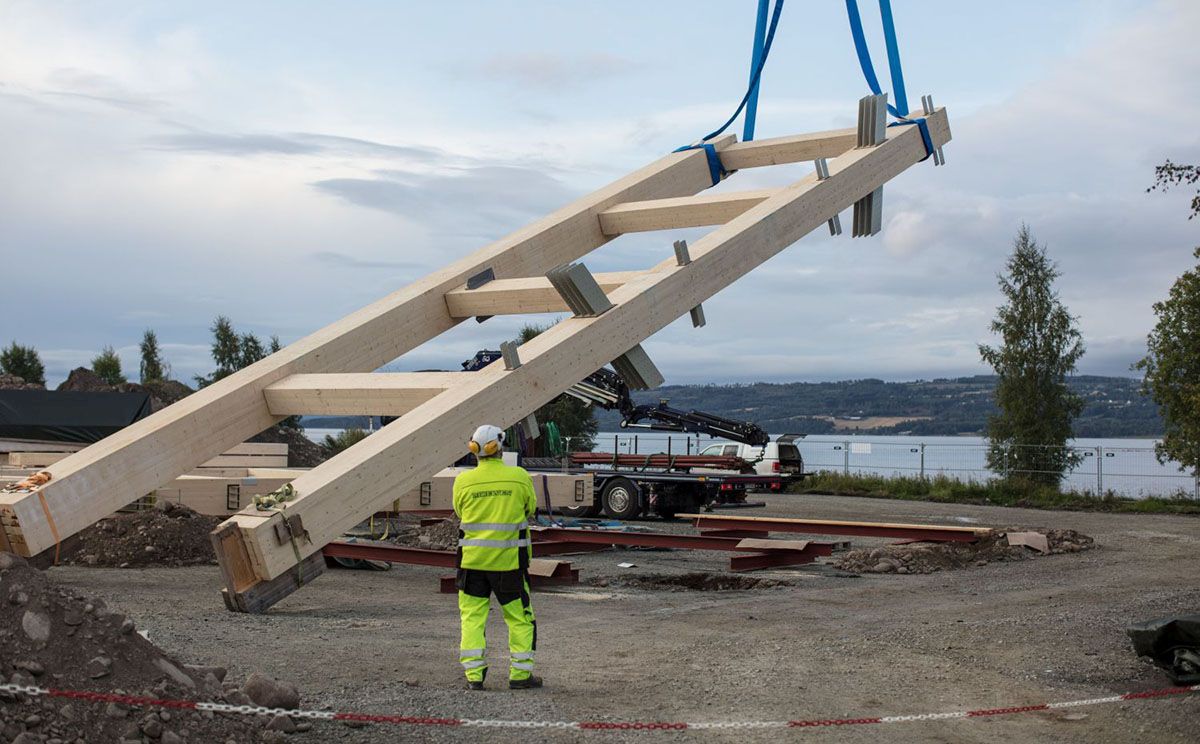 Fasi costruttive della torre in legno Mjøstårnet