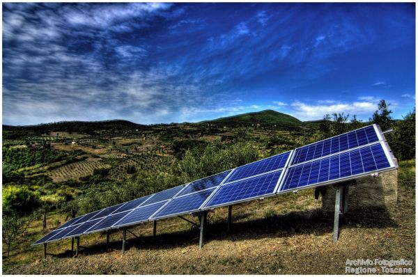 Fotovoltaico a terra, approvato in Toscana il “vademecum” per l’inserimento nel paesaggio