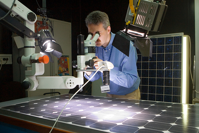 Laboratorio ESTI per la ricerca sui pannelli fotovoltaici