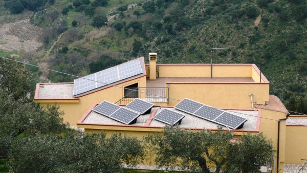 Fotovoltaico Satriano totalmente integrato 