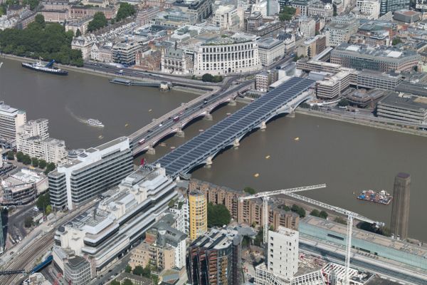 Blackfriars-solar-bridge