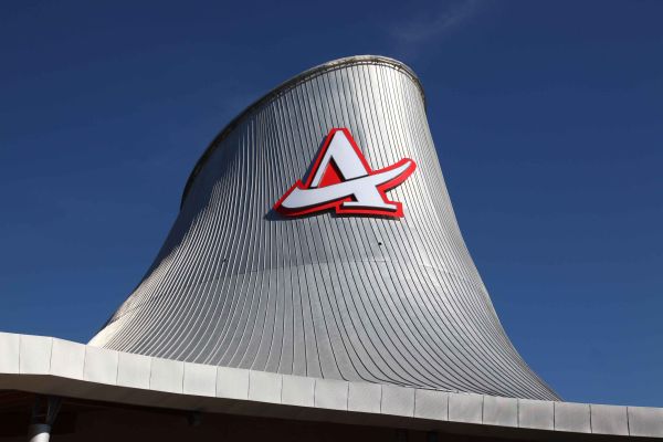 Tetto captante in rame che “cattura” l’energia solare e fresco