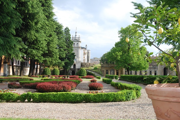 Villa Litta, il primo parco in Italia con manutenzione a emissioni zero
