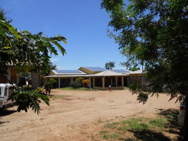 Per il centro medico in Malawi tecnologia AROS Solar Technology