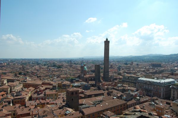 Bandi in Emilia per interventi di recupero ed efficientamento energetico di edifici pubblici