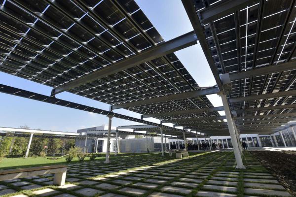 Inaugurata la piazza - giardino fotovoltaica all'Università di Parma