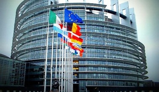 Il Parlamento europeo sarà la prima istituzione 100% carbon free