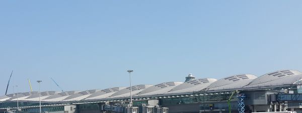 Solarworld firma l’impianto fotovoltaico per l’aeroporto di  Hong Kong