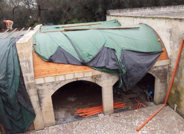 Impermeabilizzazione della copertura di un’antica villa a Maglie