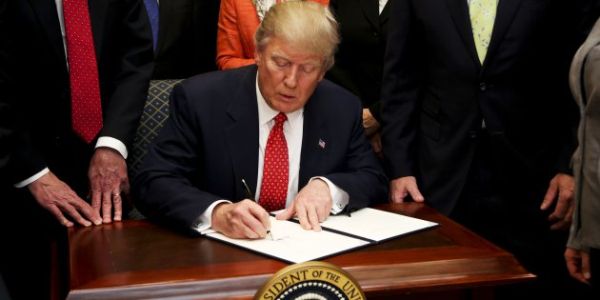 Colpo di spugna di Trump sull’ambiente