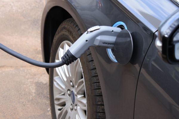 Livelli record nel 2017 per le vendite dei veicoli elettrici