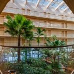L’Hotel Jakarta ad Amsterdam è fatto di bambù