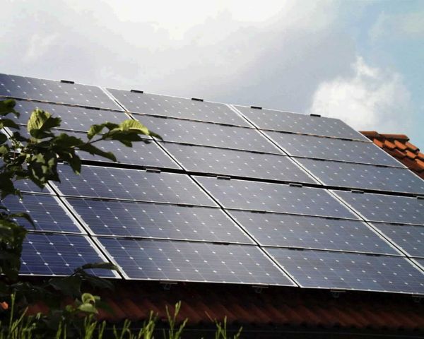 Fotovoltaico, aree soggette a imposta di registro