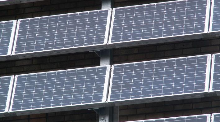 Provincia di Bari: bandi di gara per impianti fotovoltaici su 105 edifici scolastici